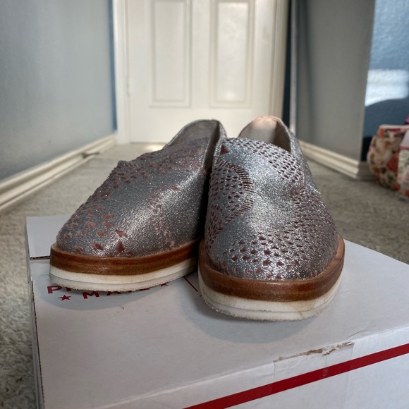 Free People Loafers Snake Eye Metallic Silver Pink - Picture 7 of 9